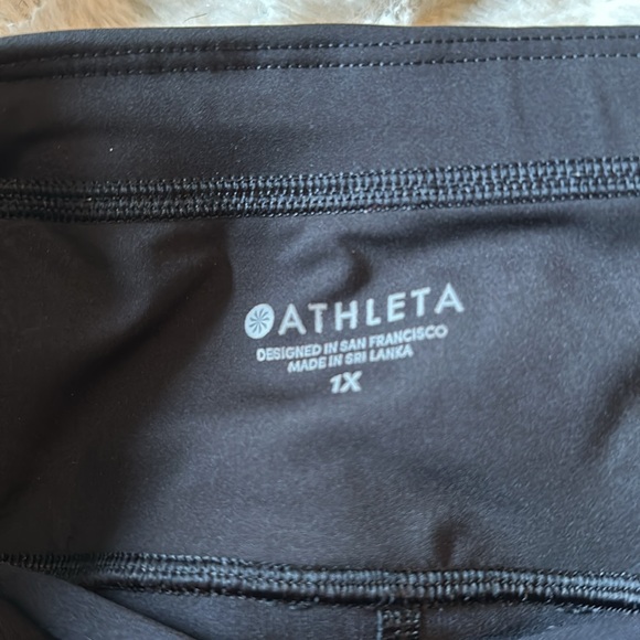 Athleta Black Skort with back zipper pocket. - Picture 4 of 8